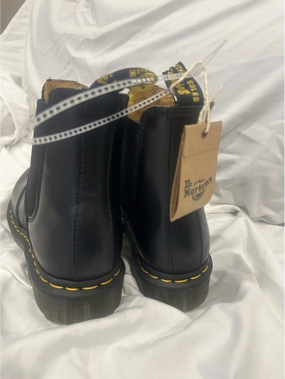 Dr. Martens women’s Chelsea Ankle Boot Black Leather Slip Resistant US 7 pull on